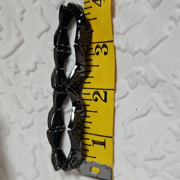 LIA SOPHIA SWIVEL STRETCH GUN METAL BRACLET - Picture 5 of 6